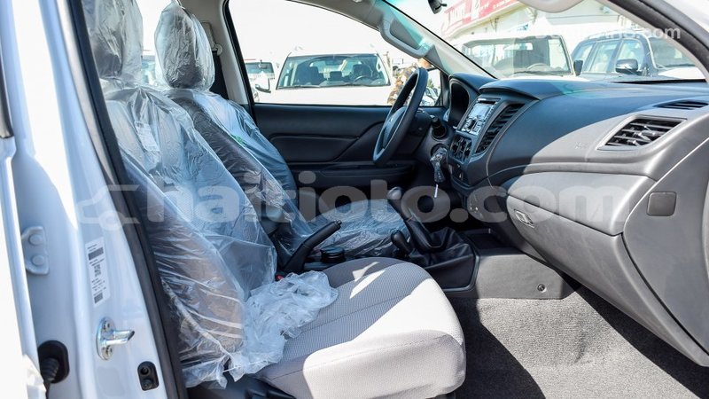 Big with watermark mitsubishi l200 artibonite import dubai 1790