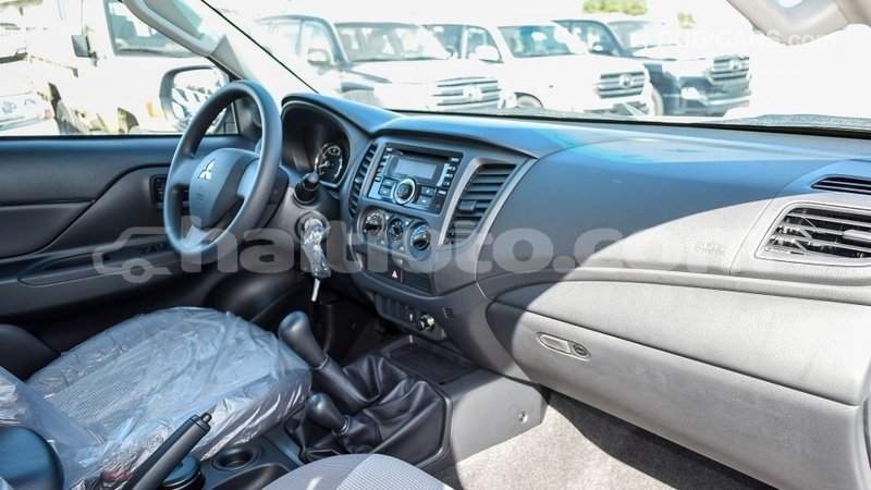 Big with watermark mitsubishi l200 artibonite import dubai 1790