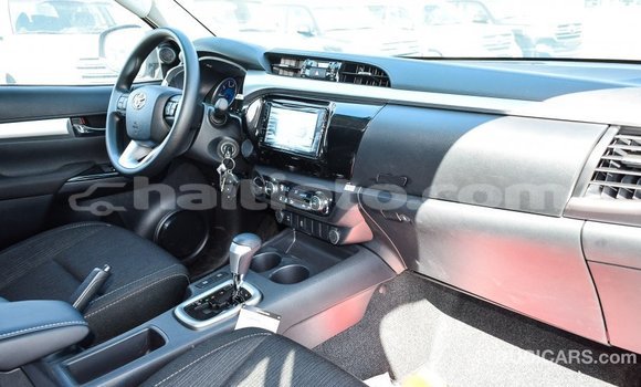 Acheter Import Voiture Toyota Hilux Autre à Import - Dubai, Artibonite Acheter Import Voiture Toyota Hilux Autre à Import - Dubai, Artibonite