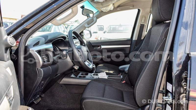 Big with watermark toyota hilux artibonite import dubai 1792
