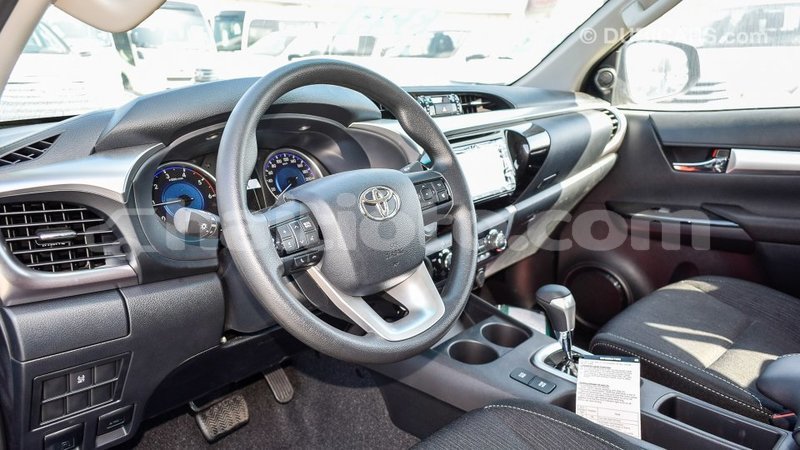 Big with watermark toyota hilux artibonite import dubai 1792