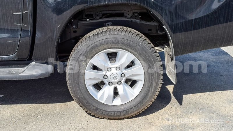 Big with watermark toyota hilux artibonite import dubai 1792