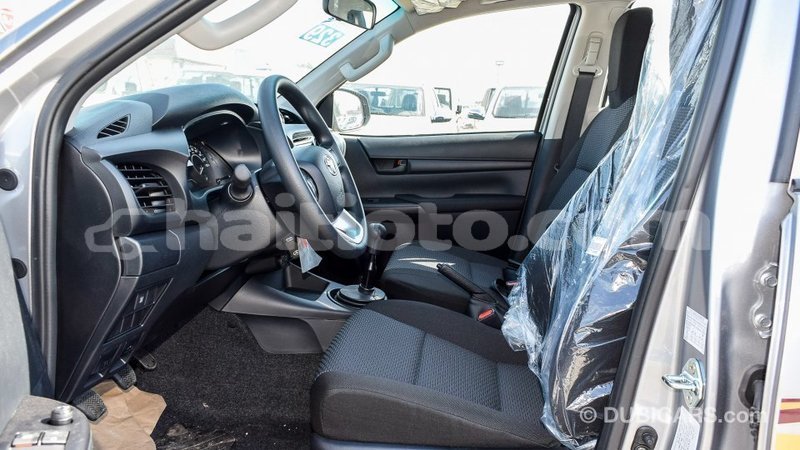 Big with watermark toyota hilux artibonite import dubai 1793