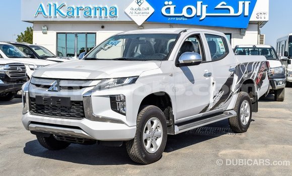 Acheter Import Voiture Mitsubishi L200 Blanc à Import - Dubai, Artibonite Acheter Import Voiture Mitsubishi L200 Blanc à Import - Dubai, Artibonite