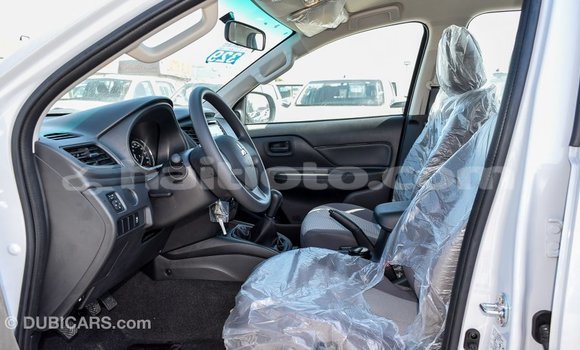 Acheter Import Voiture Mitsubishi L200 Blanc à Import - Dubai, Artibonite Acheter Import Voiture Mitsubishi L200 Blanc à Import - Dubai, Artibonite