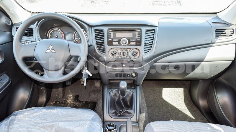 Big with watermark mitsubishi l200 artibonite import dubai 1794