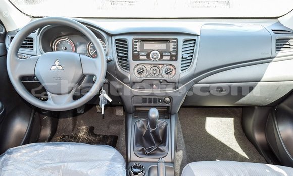 Acheter Import Voiture Mitsubishi L200 Blanc à Import - Dubai, Artibonite Acheter Import Voiture Mitsubishi L200 Blanc à Import - Dubai, Artibonite