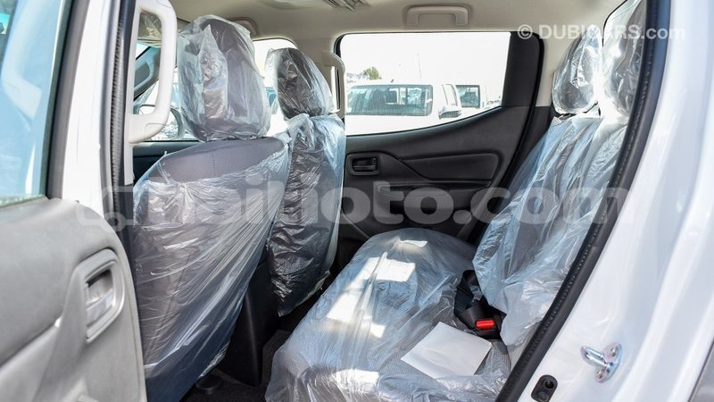 Big with watermark mitsubishi l200 artibonite import dubai 1794