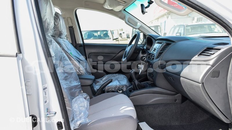 Big with watermark mitsubishi l200 artibonite import dubai 1794