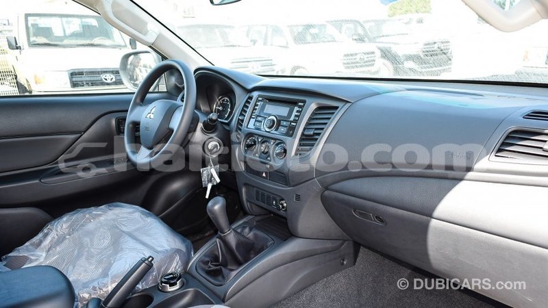 Big with watermark mitsubishi l200 artibonite import dubai 1794