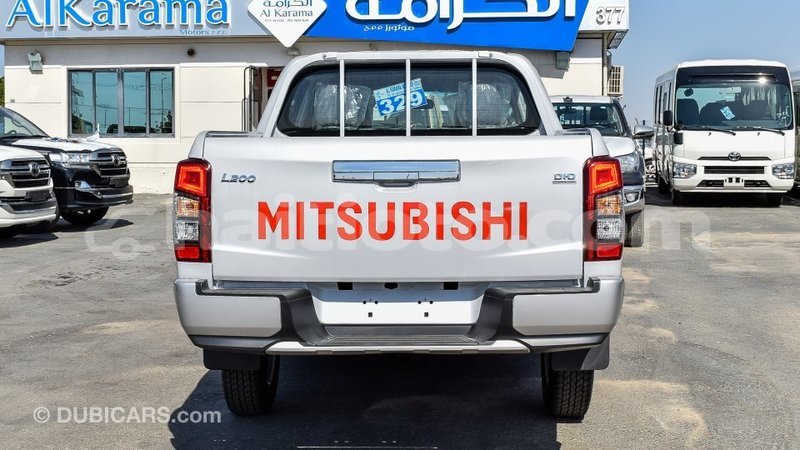 Big with watermark mitsubishi l200 artibonite import dubai 1794