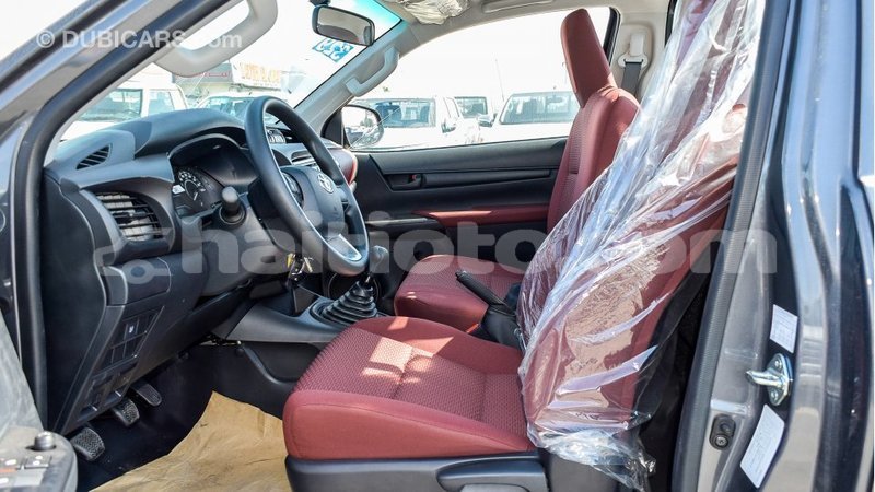 Big with watermark toyota hilux artibonite import dubai 1795