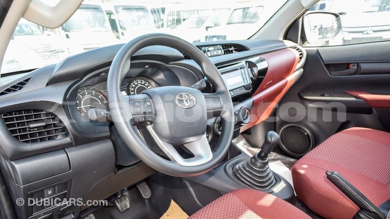 Big with watermark toyota hilux artibonite import dubai 1795