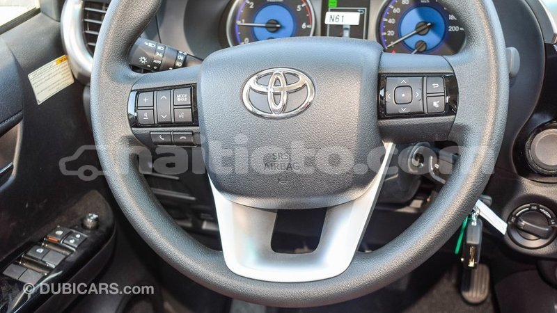 Big with watermark toyota hilux artibonite import dubai 1796