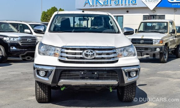 Acheter Import Voiture Toyota Hilux Blanc à Import - Dubai, Artibonite Acheter Import Voiture Toyota Hilux Blanc à Import - Dubai, Artibonite