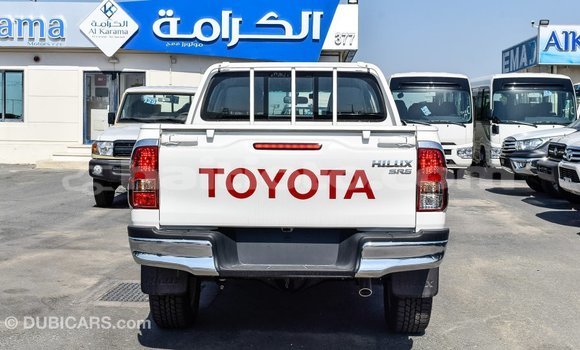 Acheter Import Voiture Toyota Hilux Blanc à Import - Dubai, Artibonite Acheter Import Voiture Toyota Hilux Blanc à Import - Dubai, Artibonite