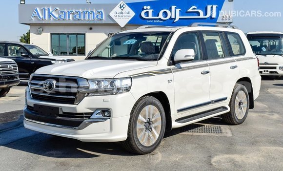 Acheter Import Voiture Toyota Land Cruiser Blanc à Import - Dubai, Artibonite Acheter Import Voiture Toyota Land Cruiser Blanc à Import - Dubai, Artibonite