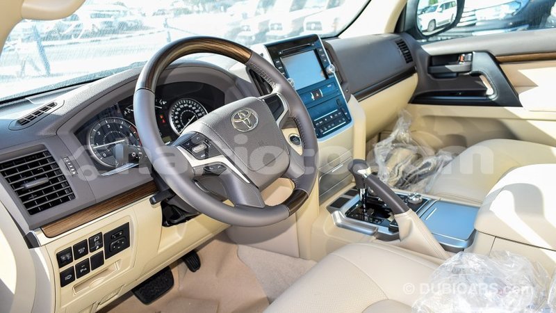 Big with watermark toyota land cruiser artibonite import dubai 1801