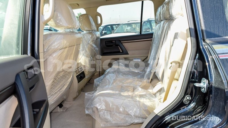 Big with watermark toyota land cruiser artibonite import dubai 1801