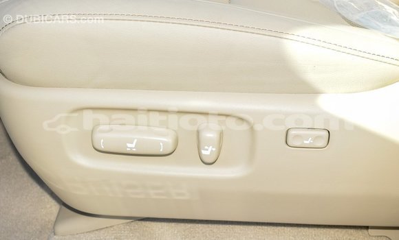 Acheter Import Voiture Toyota Land Cruiser Noir à Import - Dubai, Artibonite Acheter Import Voiture Toyota Land Cruiser Noir à Import - Dubai, Artibonite