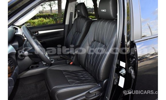 Acheter Import Voiture Toyota Hilux Noir à Import - Dubai, Artibonite Acheter Import Voiture Toyota Hilux Noir à Import - Dubai, Artibonite