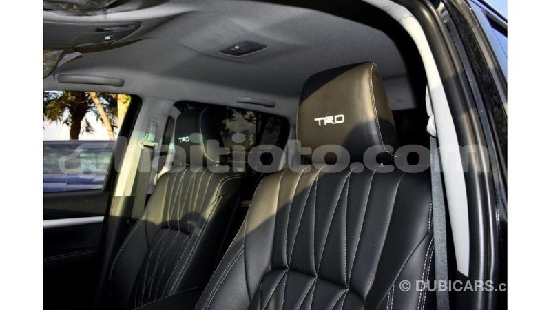 Big with watermark toyota hilux artibonite import dubai 1804