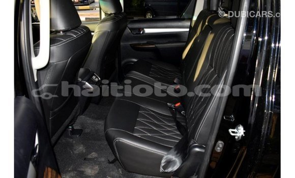 Acheter Import Voiture Toyota Hilux Noir à Import - Dubai, Artibonite Acheter Import Voiture Toyota Hilux Noir à Import - Dubai, Artibonite
