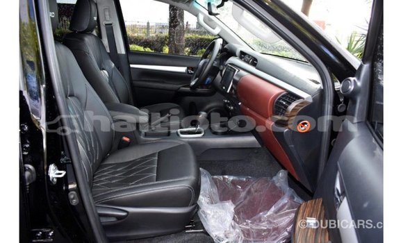 Acheter Import Voiture Toyota Hilux Noir à Import - Dubai, Artibonite Acheter Import Voiture Toyota Hilux Noir à Import - Dubai, Artibonite