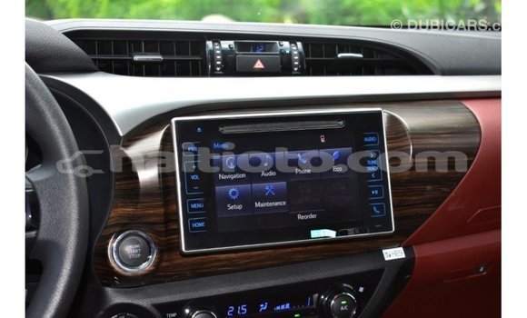 Acheter Import Voiture Toyota Hilux Noir à Import - Dubai, Artibonite Acheter Import Voiture Toyota Hilux Noir à Import - Dubai, Artibonite