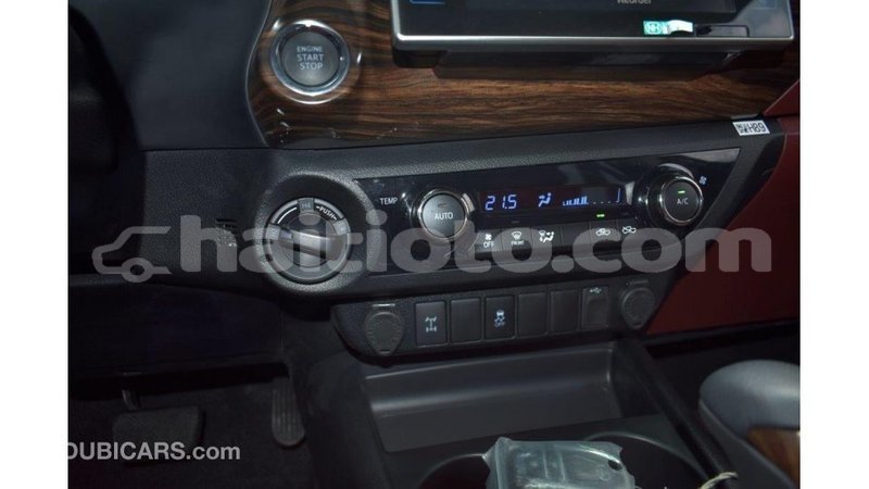 Big with watermark toyota hilux artibonite import dubai 1804