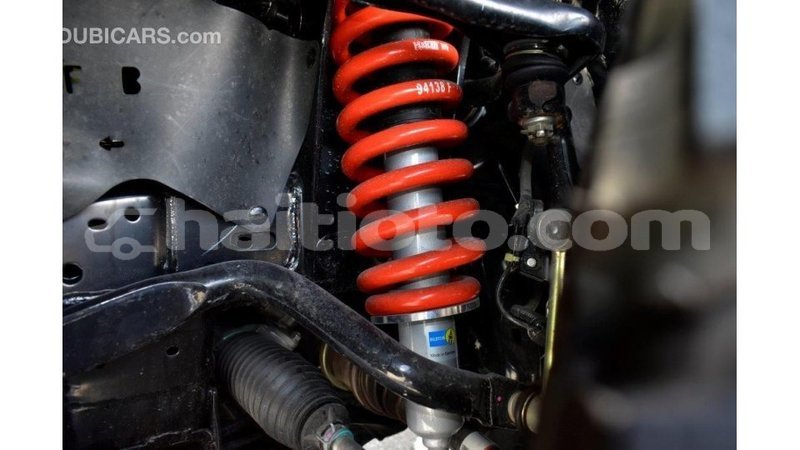 Big with watermark toyota hilux artibonite import dubai 1804