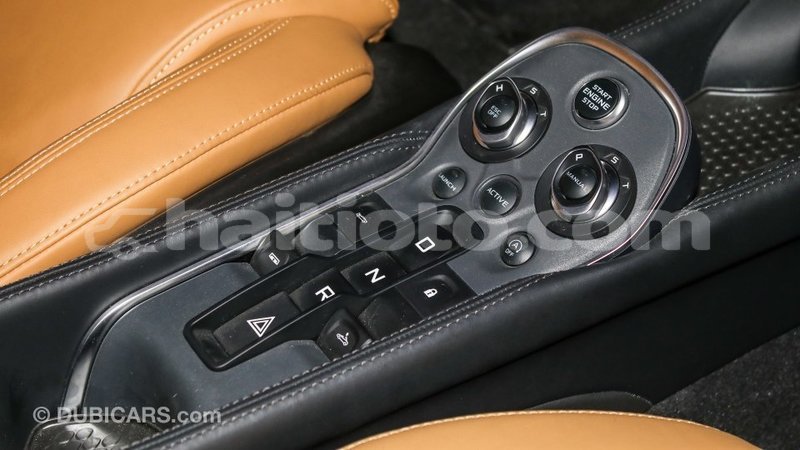 Big with watermark mclaren 570s artibonite import dubai 1805