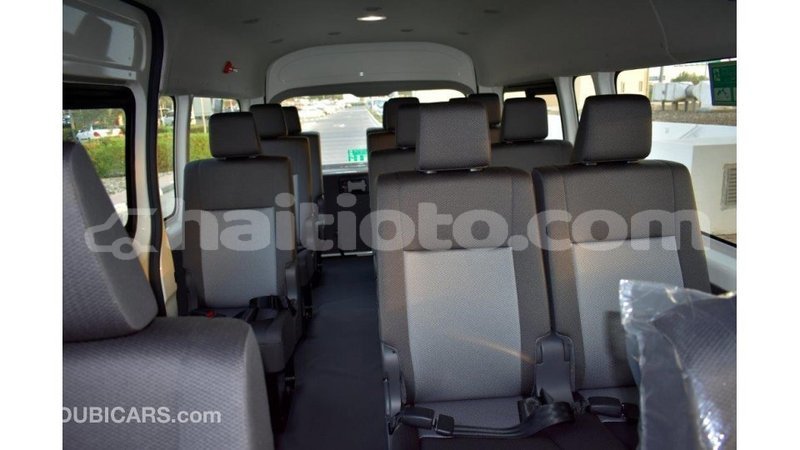 Big with watermark toyota hiace artibonite import dubai 1806