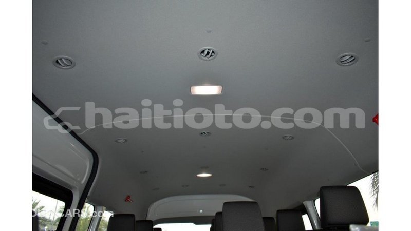 Big with watermark toyota hiace artibonite import dubai 1806