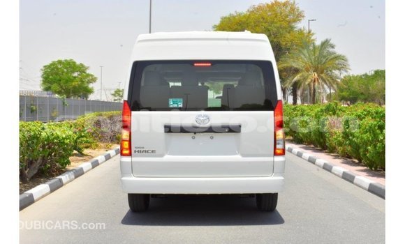 Acheter Import Voiture Toyota Hiace Blanc à Import - Dubai, Artibonite Acheter Import Voiture Toyota Hiace Blanc à Import - Dubai, Artibonite