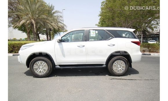 Acheter Import Voiture Toyota Fortuner Blanc à Import - Dubai, Artibonite Acheter Import Voiture Toyota Fortuner Blanc à Import - Dubai, Artibonite