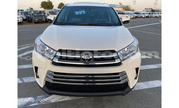 Acheter Import Voiture Toyota Highlander Blanc à Import - Dubai, Artibonite Acheter Import Voiture Toyota Highlander Blanc à Import - Dubai, Artibonite