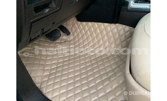 Acheter Import Voiture Toyota Land Cruiser Bleu à Import - Dubai, Artibonite Acheter Import Voiture Toyota Land Cruiser Bleu à Import - Dubai, Artibonite