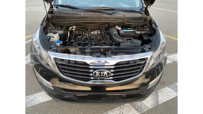 Big with watermark kia sportage artibonite import dubai 1817