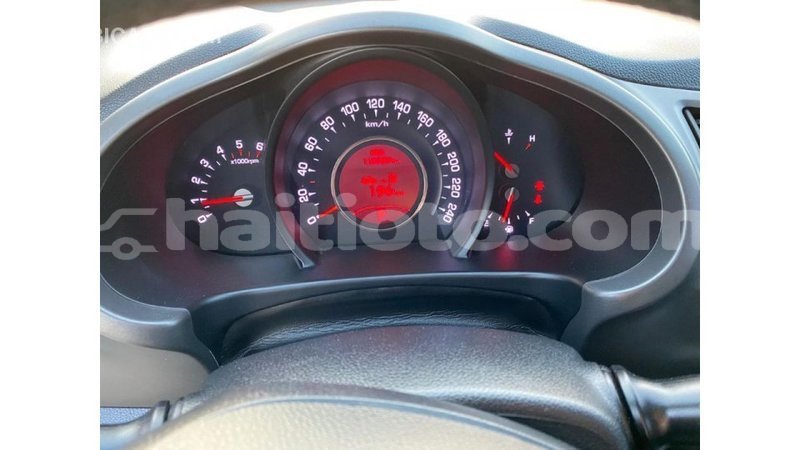 Big with watermark kia sportage artibonite import dubai 1817