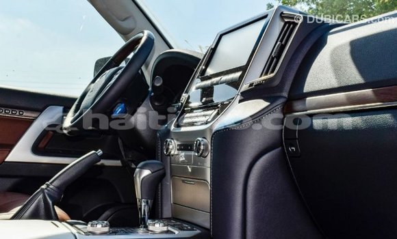 Acheter Import Voiture Toyota Land Cruiser Noir à Import - Dubai, Artibonite Acheter Import Voiture Toyota Land Cruiser Noir à Import - Dubai, Artibonite