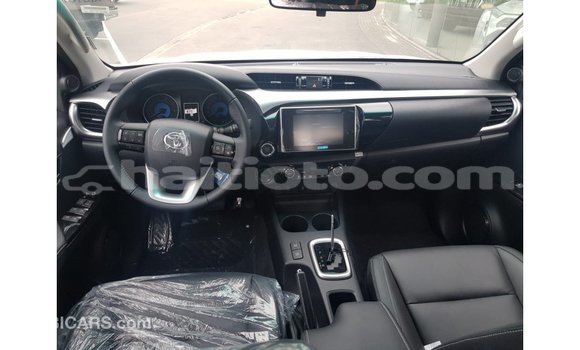 Acheter Import Voiture Toyota Hilux Autre à Import - Dubai, Artibonite Acheter Import Voiture Toyota Hilux Autre à Import - Dubai, Artibonite