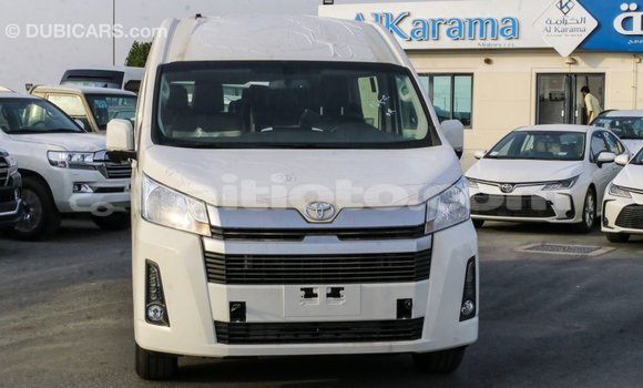 Acheter Import Voiture Toyota Hiace Blanc à Import - Dubai, Artibonite Acheter Import Voiture Toyota Hiace Blanc à Import - Dubai, Artibonite