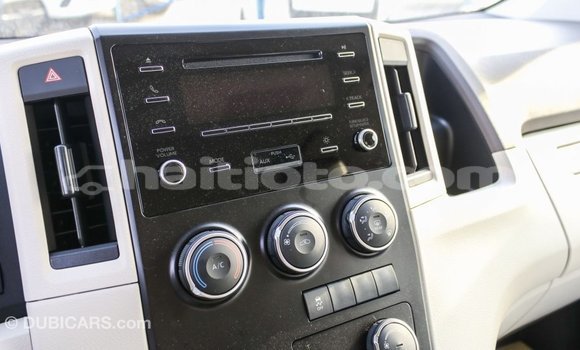 Acheter Import Voiture Toyota Hiace Blanc à Import - Dubai, Artibonite Acheter Import Voiture Toyota Hiace Blanc à Import - Dubai, Artibonite
