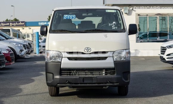 Acheter Import Voiture Toyota Hiace Blanc à Import - Dubai, Artibonite Acheter Import Voiture Toyota Hiace Blanc à Import - Dubai, Artibonite