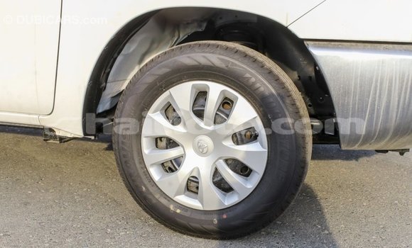 Acheter Import Voiture Toyota Hilux Blanc à Import - Dubai, Artibonite Acheter Import Voiture Toyota Hilux Blanc à Import - Dubai, Artibonite