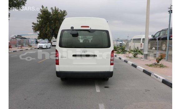 Acheter Import Voiture Toyota Hiace Blanc à Import - Dubai, Artibonite Acheter Import Voiture Toyota Hiace Blanc à Import - Dubai, Artibonite