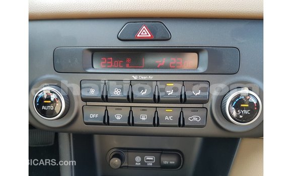 Acheter Import Voiture Kia Sportage Blanc à Import - Dubai, Artibonite Acheter Import Voiture Kia Sportage Blanc à Import - Dubai, Artibonite