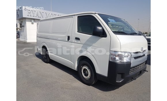 Acheter Import Voiture Toyota Hiace Blanc à Import - Dubai, Artibonite Acheter Import Voiture Toyota Hiace Blanc à Import - Dubai, Artibonite