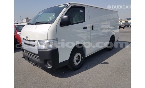 Acheter Import Voiture Toyota Hiace Blanc à Import - Dubai, Artibonite Acheter Import Voiture Toyota Hiace Blanc à Import - Dubai, Artibonite